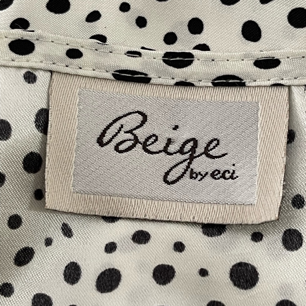 Beige by Eci Top - Picture 5 of 7